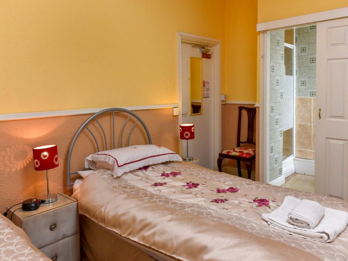 The Warren Guest House Carlisle  Bagian luar foto